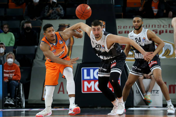 足球界的一 足球界的一