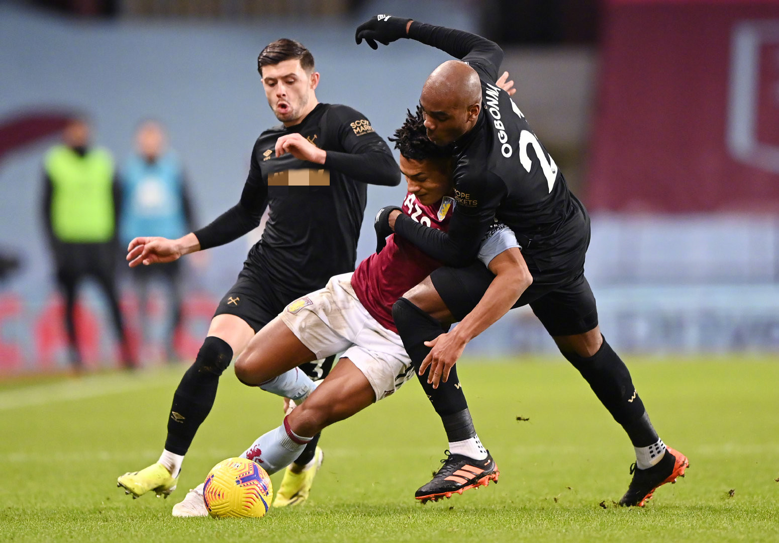 陶强龙与中 陶强龙与中