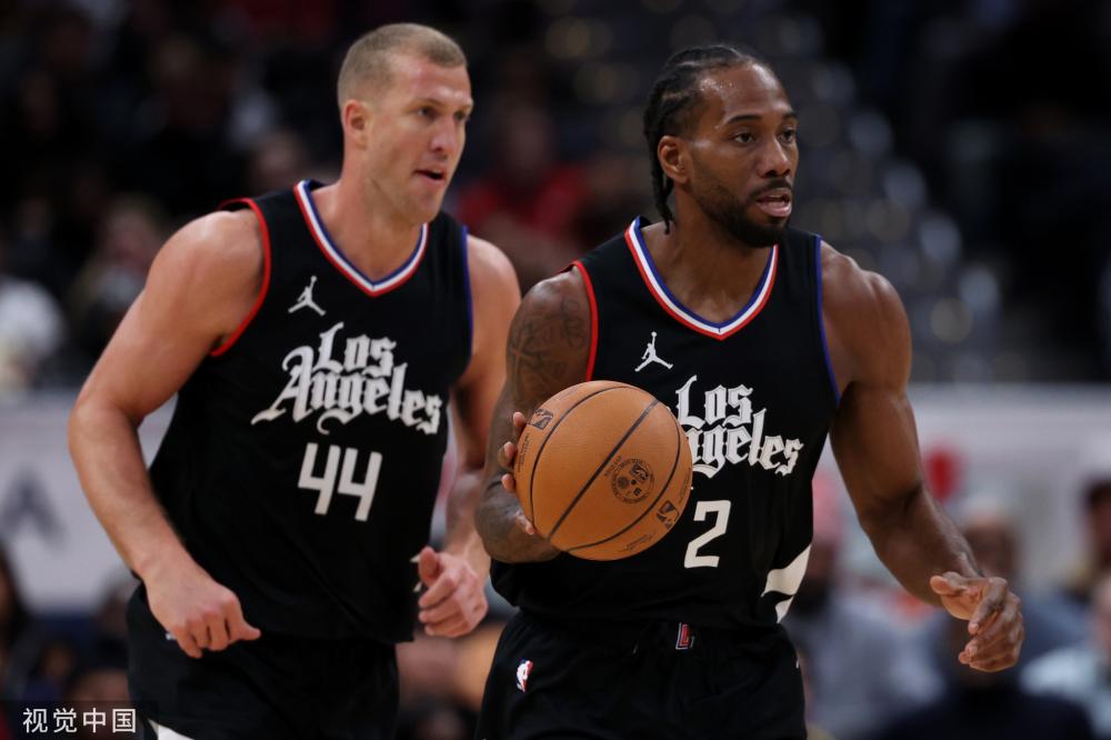 的防守伸手 的防守伸手